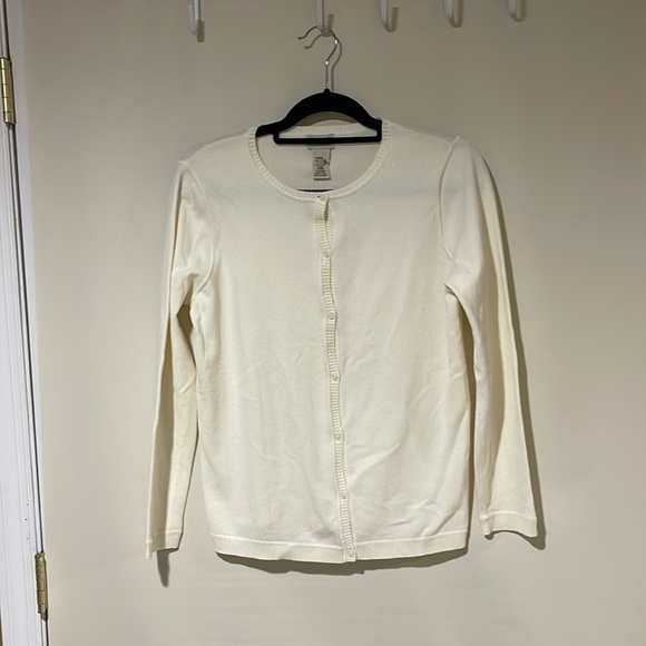 L.L. Bean Sweaters - NWOT LL Bean Women's Long Sleeve Button Up Cardigan Medium